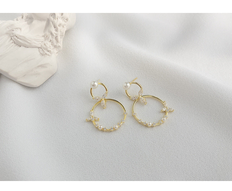 Double Circle Pearl Earring - Essential Jewel